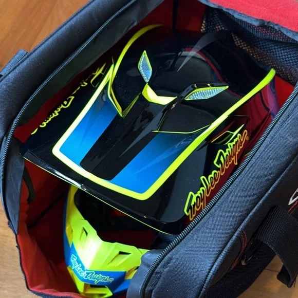 New Troy Lee Designs SE5 Motocross / Dirt Bike Helmet, Blue / Hi-Vis Yellow L - Picture 4 of 6